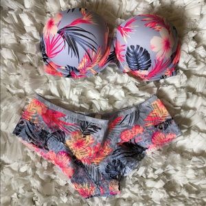 Moon ray tropical print VS set! NWT!