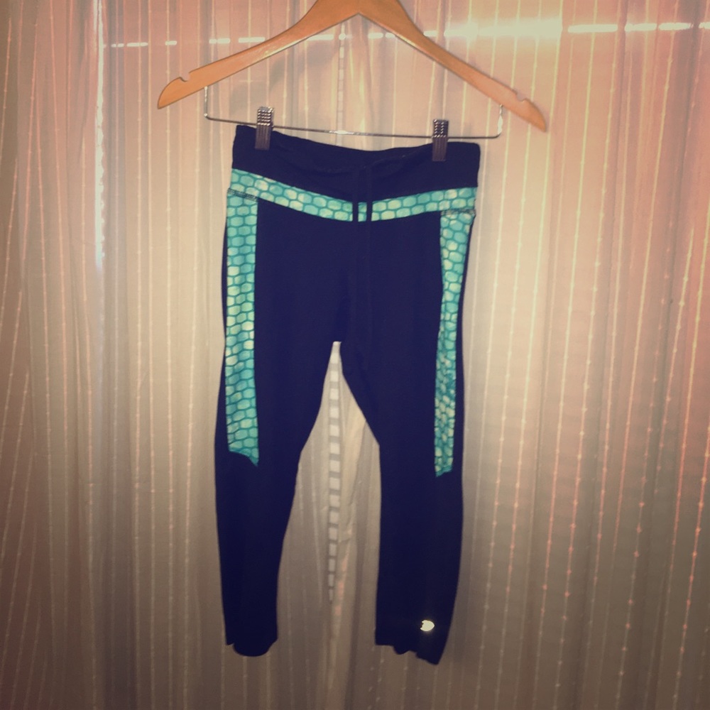 Front tie work out pants with fun pattern