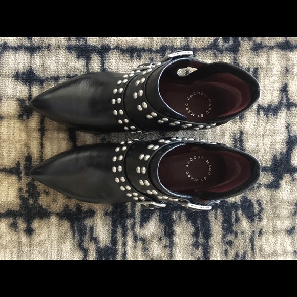 Marc Jacobs studded 2 strap ankle boot - Picture 2 of 3