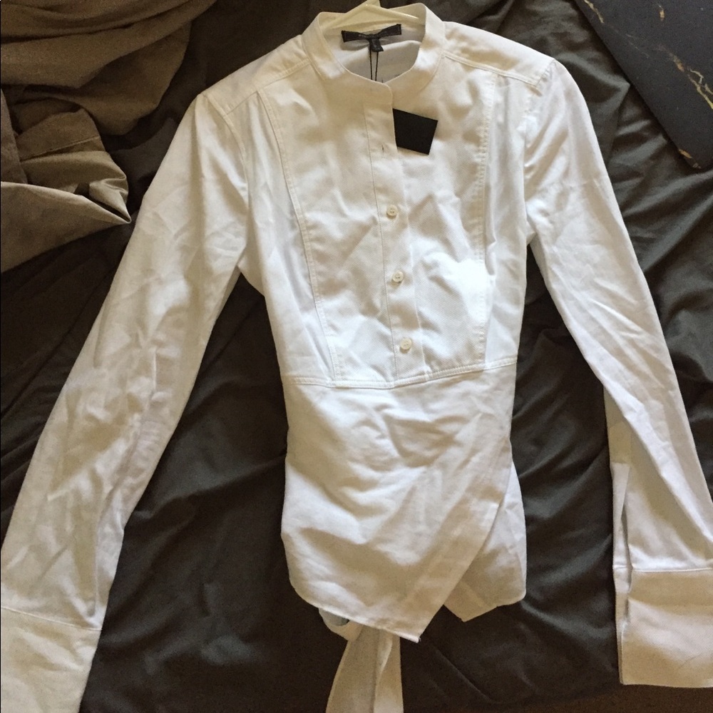 Bcbg long sleeve blouse with open back