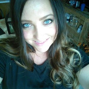 Meet your Posher, Ana