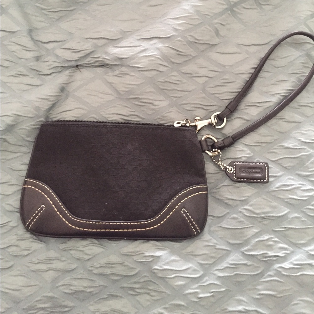 FLASH SALE! Coach wristlet