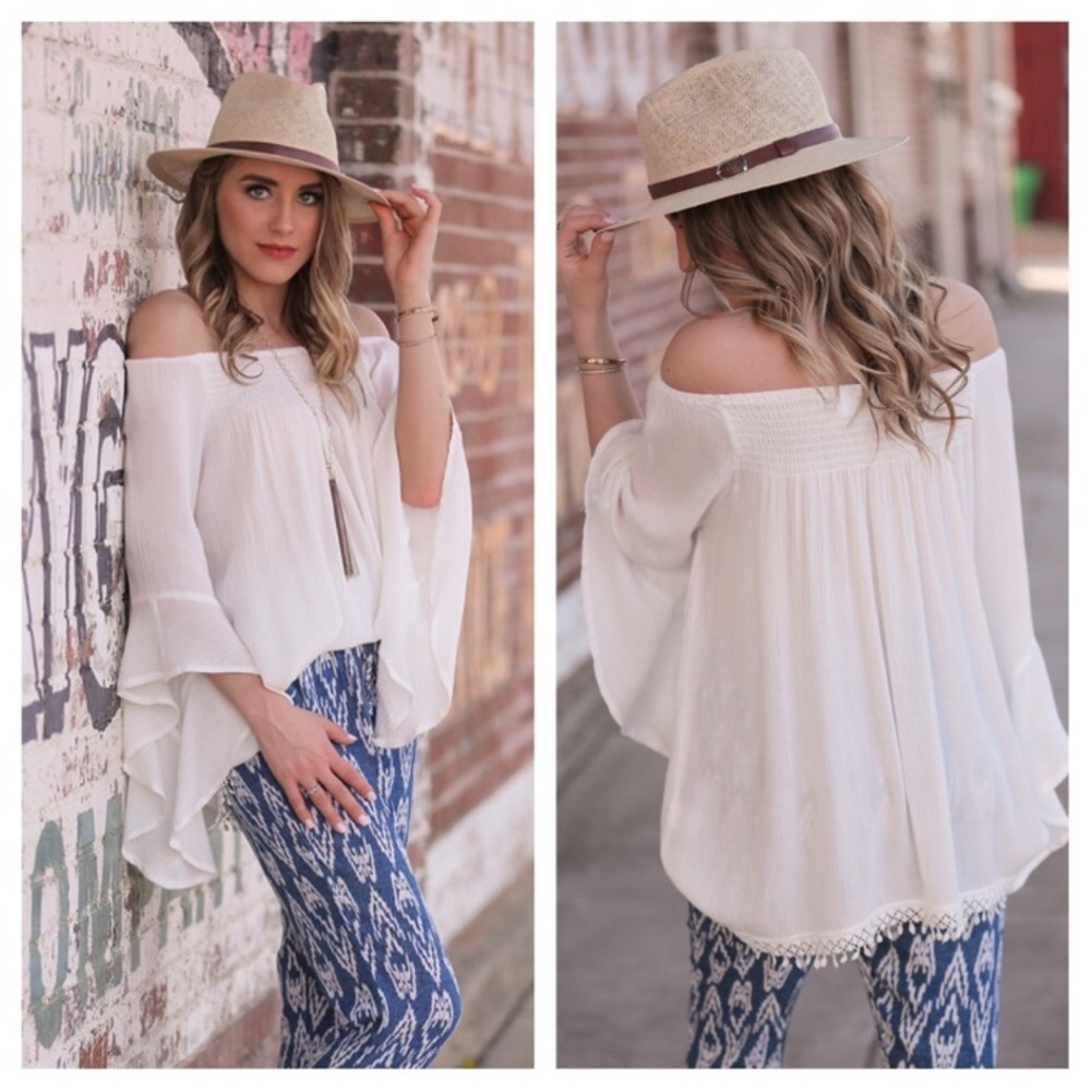White tunic with lace trim 🔥SALE🔥