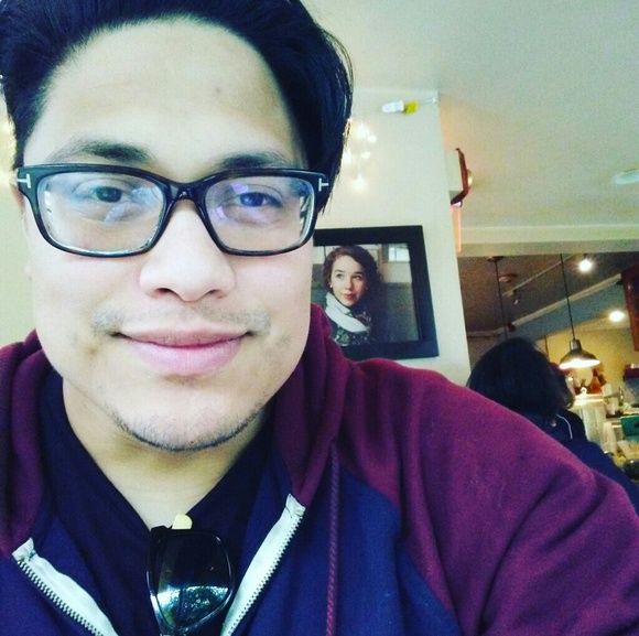 Meet your Posher, Carlos - Picture 1 of 1