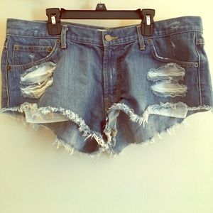 Kittenish by Jessie James Decker cutoffs!