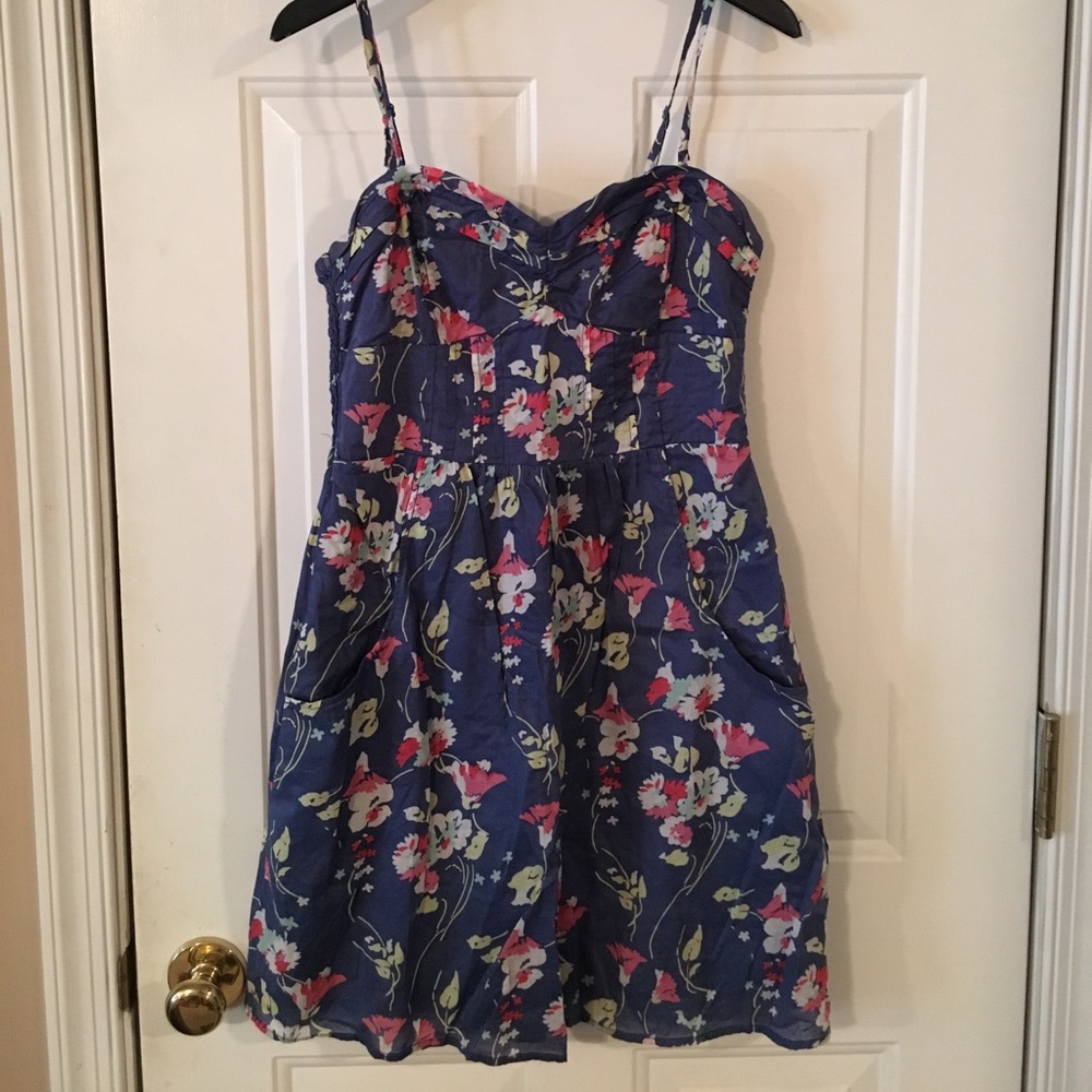 AE dress with removable straps