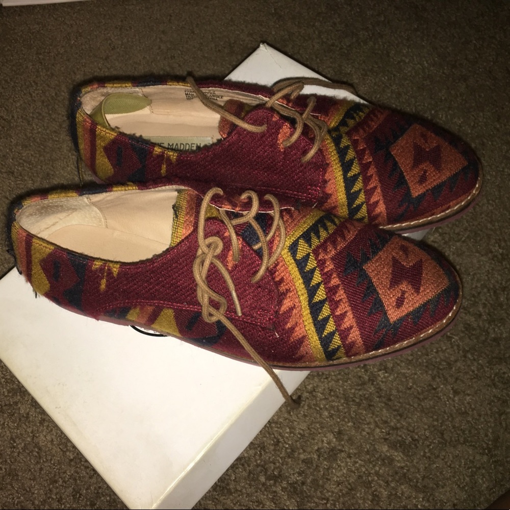 Steve Madden Aztec Oxfords