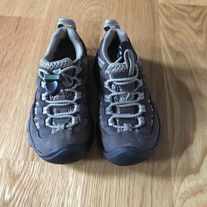 Toddler size 8 Keen