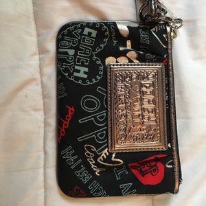 Coach wristlet (Poppy collection)