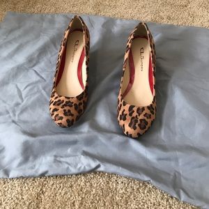 Chinese Laundry leopard wedges