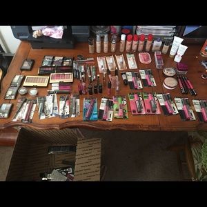 50 piece make up lot