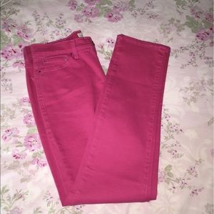 New!- Pink Levi's skinny jeans