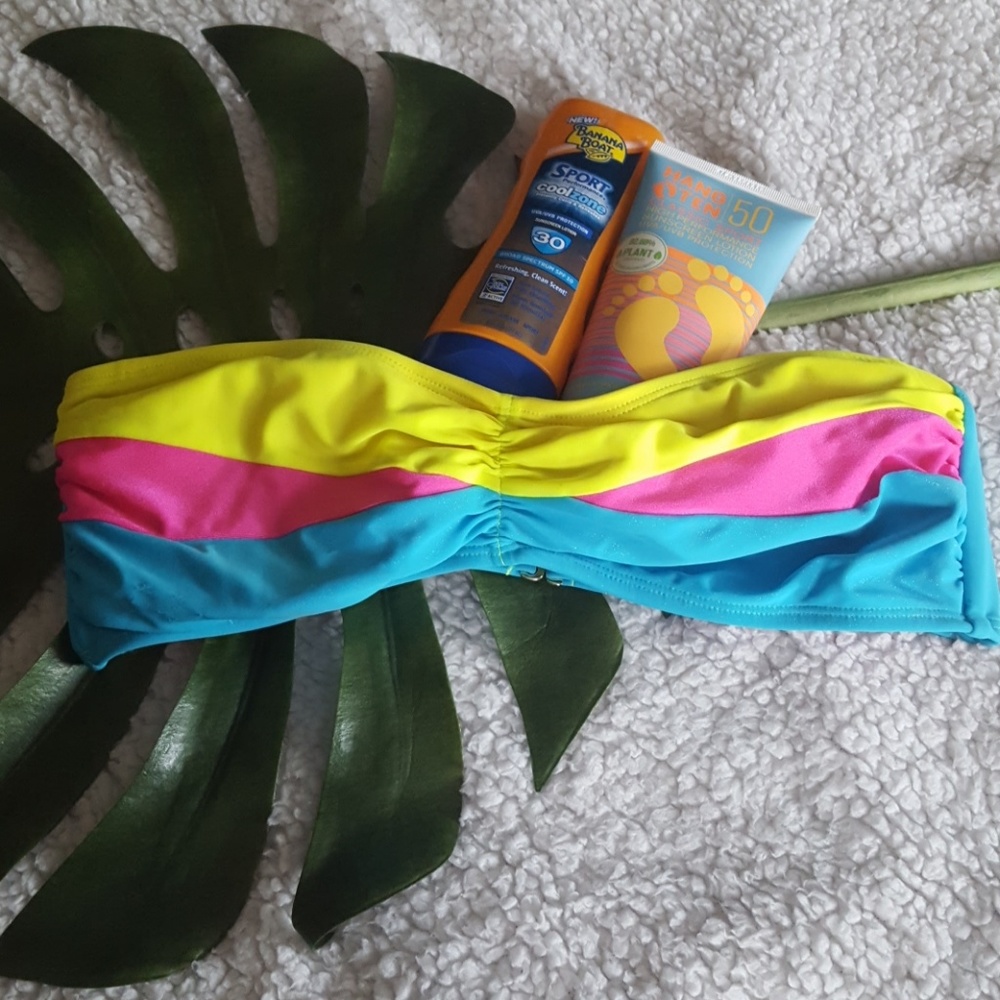 Colorful Strapless Bikini Top