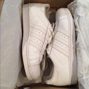 Adidas Superstar Sneaker in All White