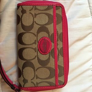 Medium sized Coach wallet