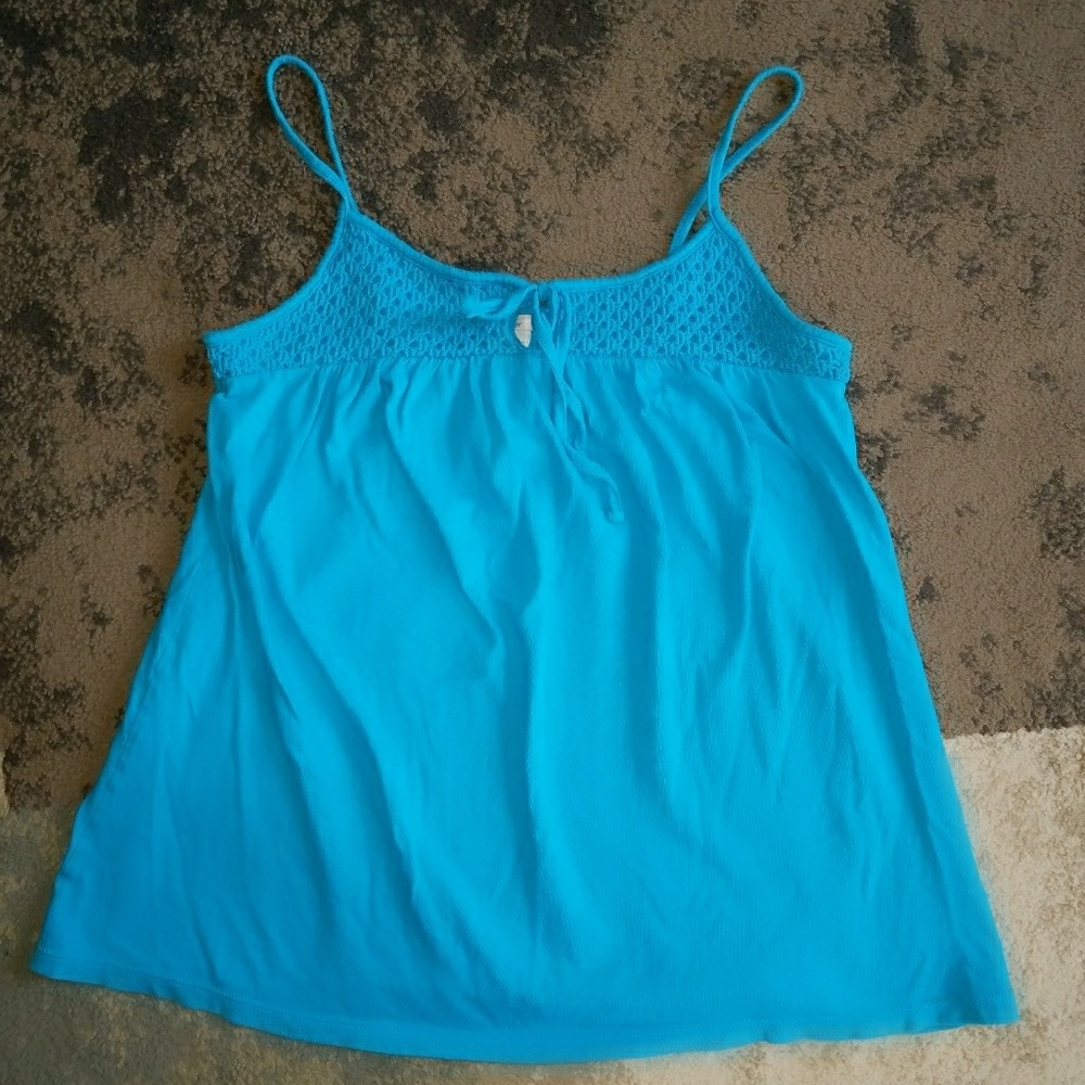 Thin strap tank top with crocheted and tie