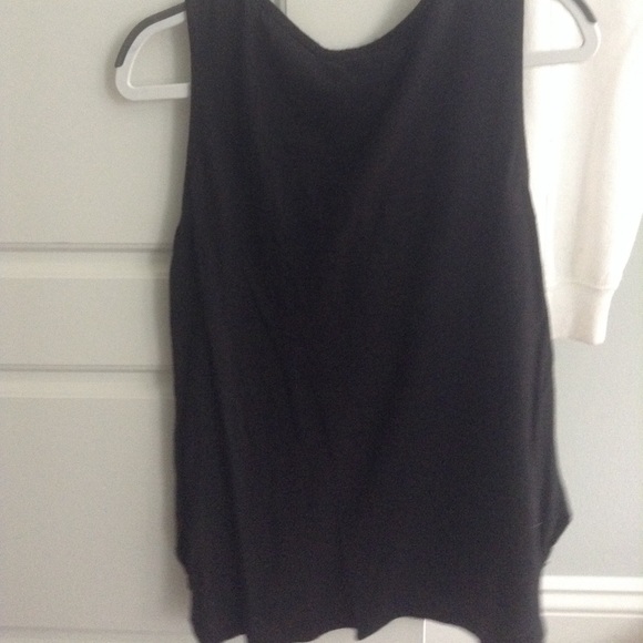 Black Tank top - Picture 2 of 4