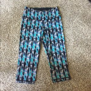 Knockout Victoria's Secret Cropped Leggings
