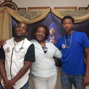 Meet your Posher, Devin