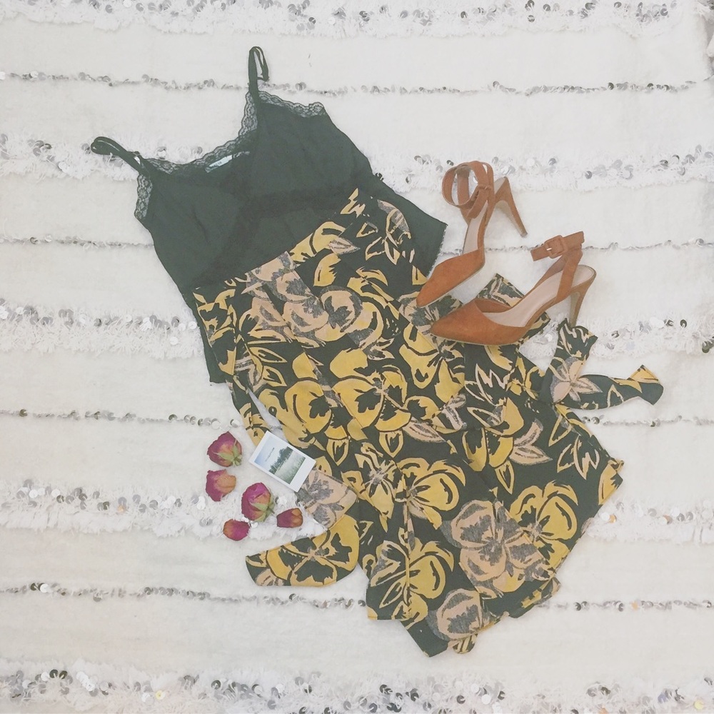 • Festival Floral Tassel Black Skirt •