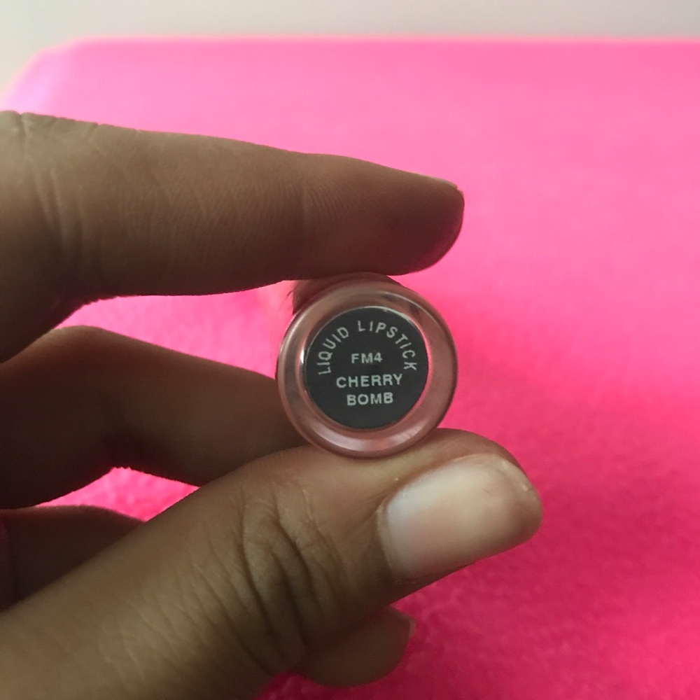 Melia skin care liquid lipstick color :cherry bomb