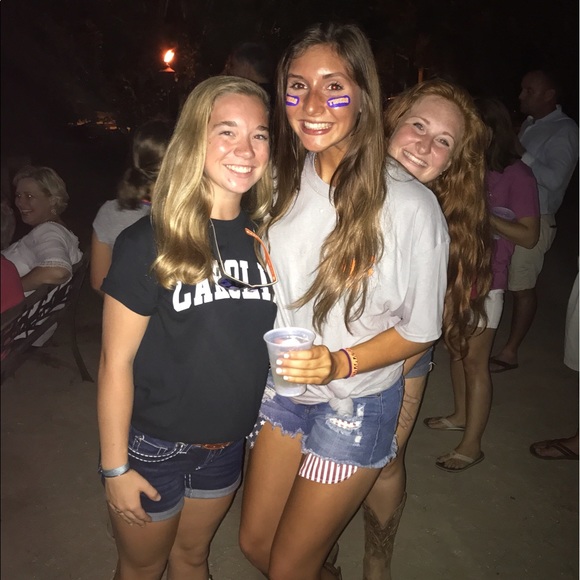 Meet your Posher, Emily - Picture 1 of 1