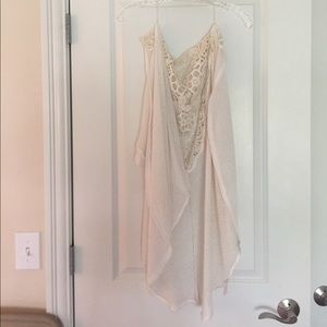 White mid-length tunic