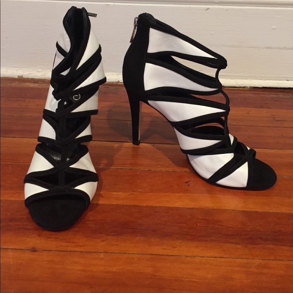 Sexy black & white Ivanka Trump Heels