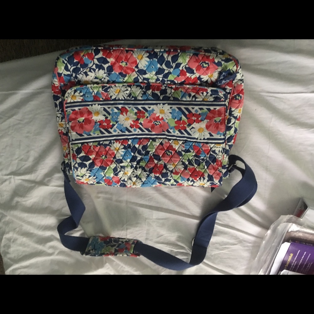 Vera Bradley Messenger bag