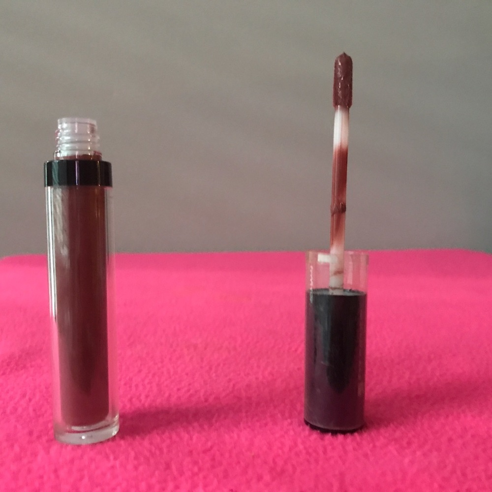 Melia skin care liquid lipstick color :Razz Dance