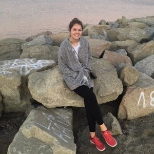 Meet your Posher, Lizzie