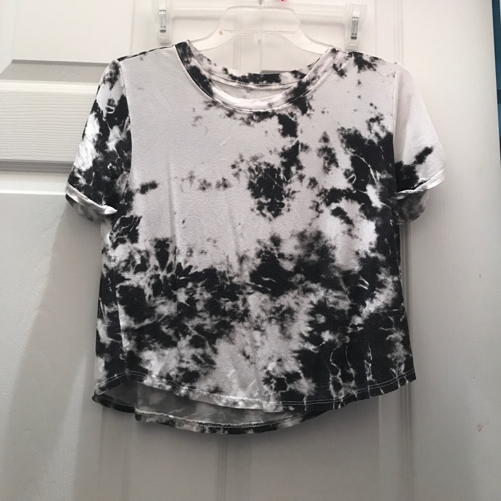 Black and White top