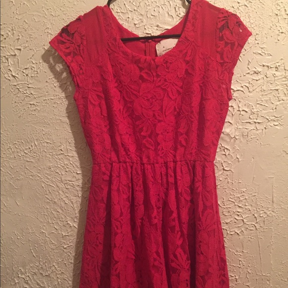 Red lace cocktail dress - Picture 1 of 3