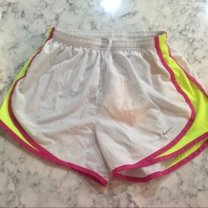 Nike women's tempo running short - size small
