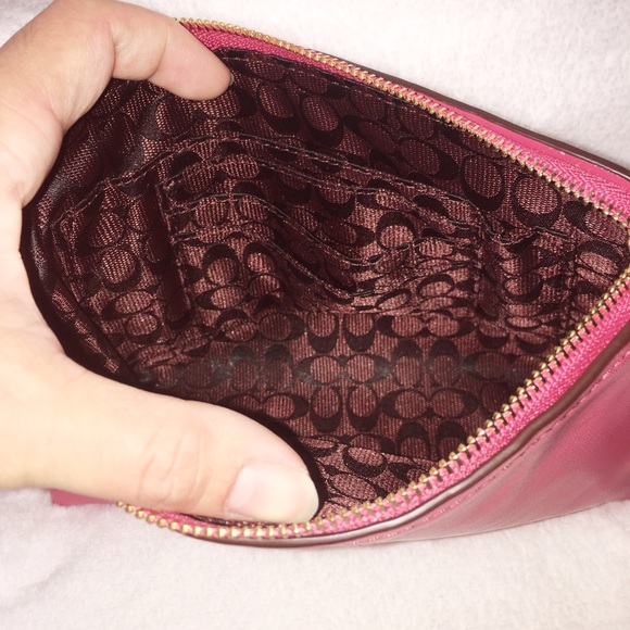 Authentic Coach Wristlet (coral in color) NWT - Picture 4 of 7