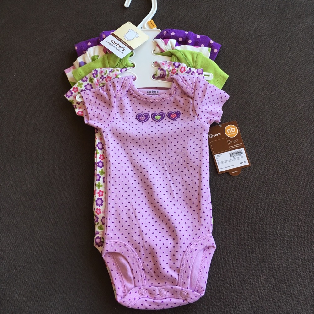 5 pack Carter New Born body suits