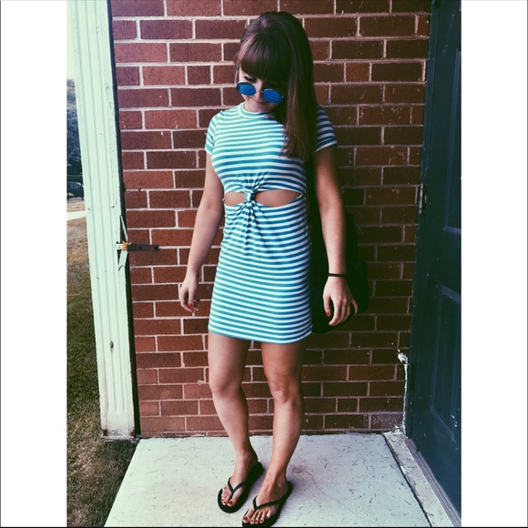 Meet your Posher, Cassidy - Picture 3 of 3