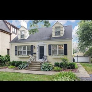 Meet your Posher, Rebecka