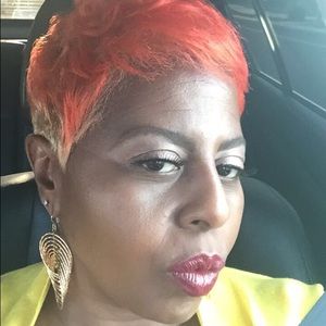 Meet your Posher, Dionne