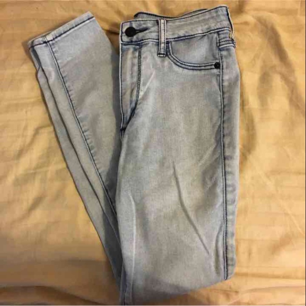 ✨SOLD✨ Abercrombie & Fitch high rise jeans