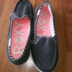 Roxy shoes size 6