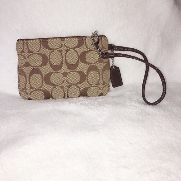 Authentic Signature Coach wristlet - Picture 3 of 6