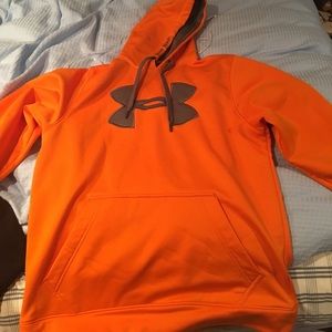 Under Armour sweatshirt