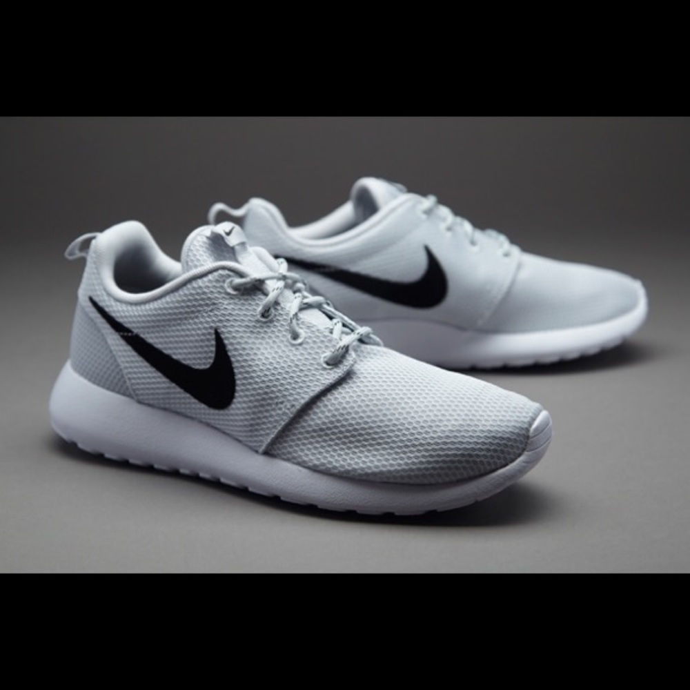 Nike Roshe One - Women's