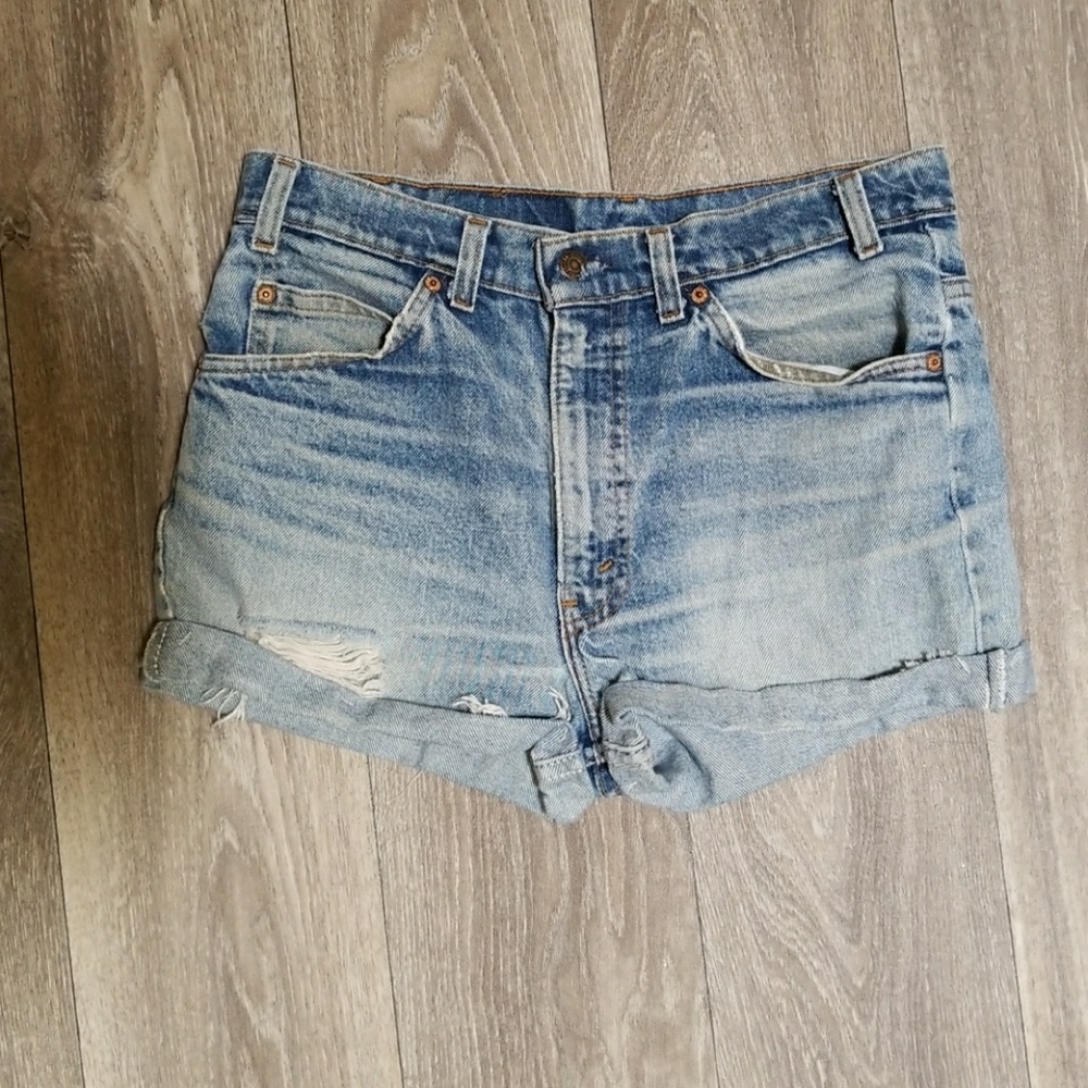 Levi's 517 Orange tab distressed shorts