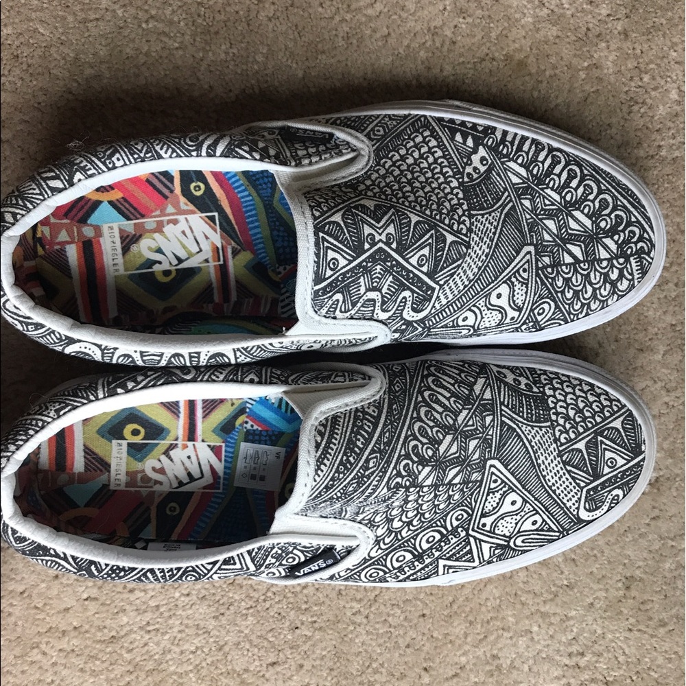 Black and white design vans