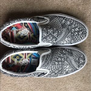 Black and white design vans