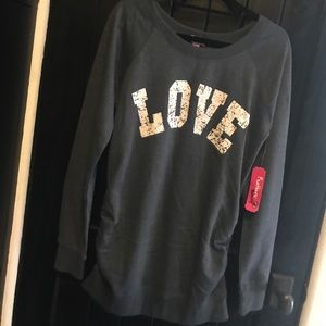 Love maternity sweatshirt