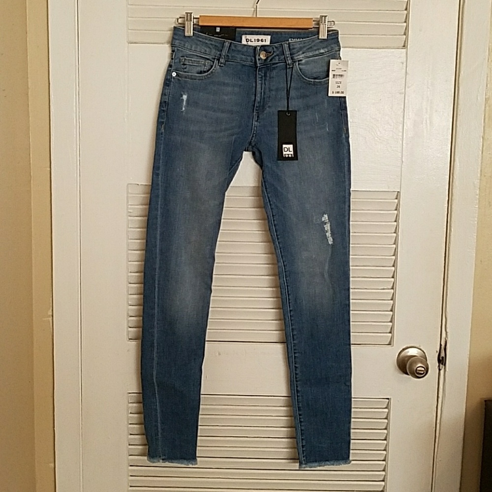 Brand new DL1961 Emma Skinny Jeans 26