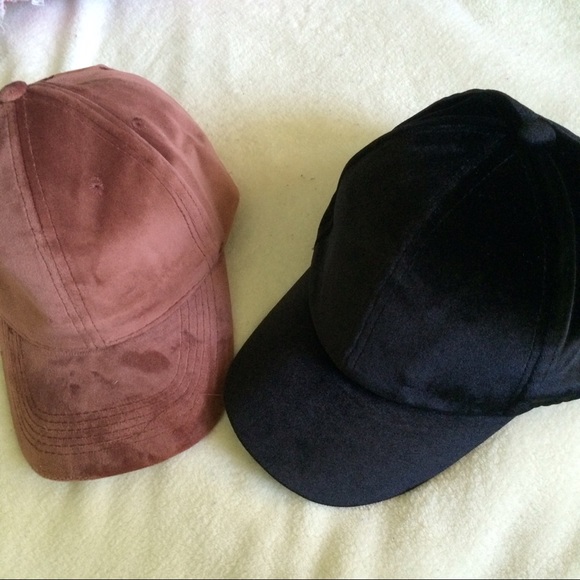 Accessories - Velvet baseball cap